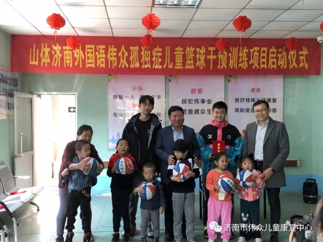 如何通过传球训练增强团队默契?_0